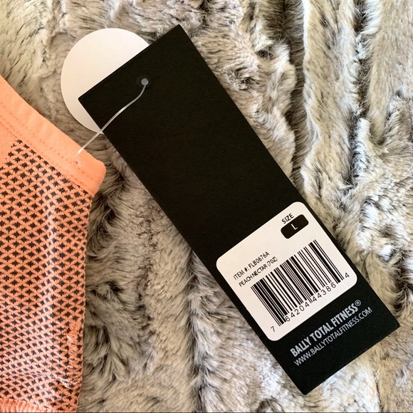 Bally Total Fitness seamless “Lana” sports bra - Picture 6 of 13